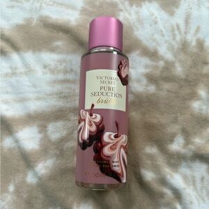 Victoria's Secret Pure Seduction Brûlée Fragrance Mist